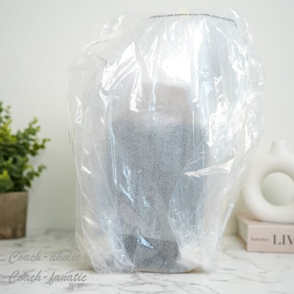 NWT Coach CX071 Leather Racer Sling Pack in Honey - Picture 3 of 7